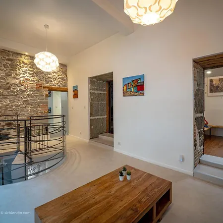 L'ecrin De Chambery, Coeur De Centre Ville, Calme Et Espace Apartmán