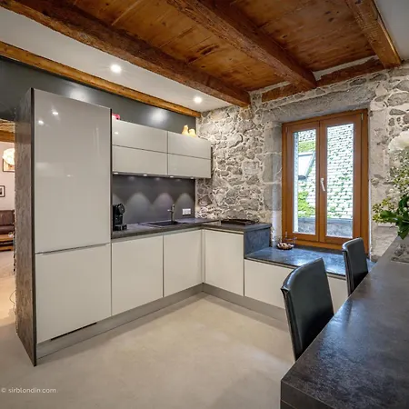 Apartmán L'ecrin De Chambery, Coeur De Centre Ville, Calme Et Espace *